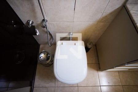 Casa à venda com 570m², 8 quartos e 4 vagasBanheiro do Quarto 2