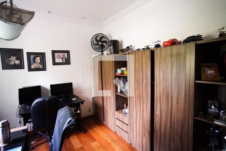 Casa à venda com 570m², 8 quartos e 4 vagasEscritorio 1