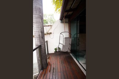 Casa à venda com 570m², 8 quartos e 4 vagasVaranda casa 2