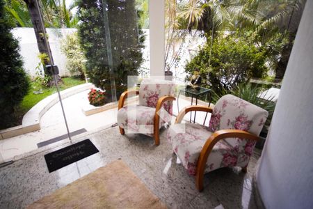 Casa à venda com 570m², 8 quartos e 4 vagasVaranda da Frente