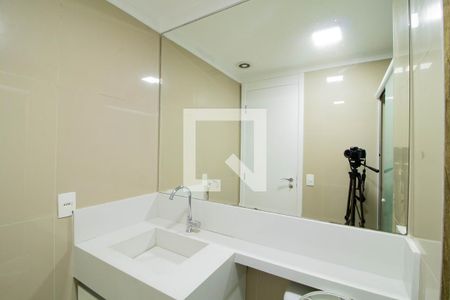 Apartamento à venda com 48m², 2 quartos e 1 vaga Apartamento à venda com 48m², 2 quartos e 1 vagaBanheiro