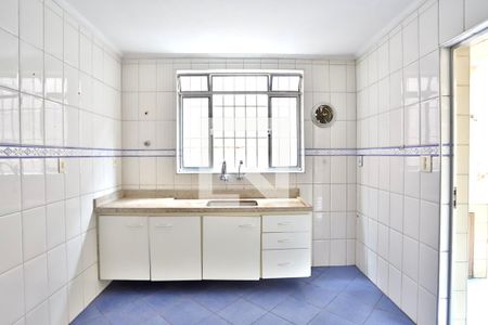 Casa à venda com 180m², 4 quartos e 2 vagas Casa à venda com 180m², 4 quartos e 2 vagasCozinha