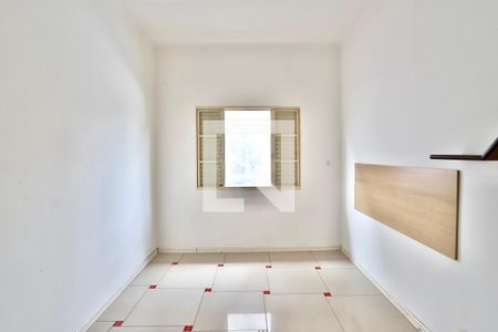 Casa à venda com 180m², 4 quartos e 2 vagas Casa à venda com 180m², 4 quartos e 2 vagasQuarto 2
