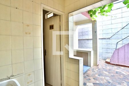 Casa à venda com 180m², 4 quartos e 2 vagas Casa à venda com 180m², 4 quartos e 2 vagasÁrea de Serviço