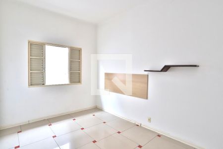Casa à venda com 180m², 4 quartos e 2 vagas Casa à venda com 180m², 4 quartos e 2 vagasQuarto 2