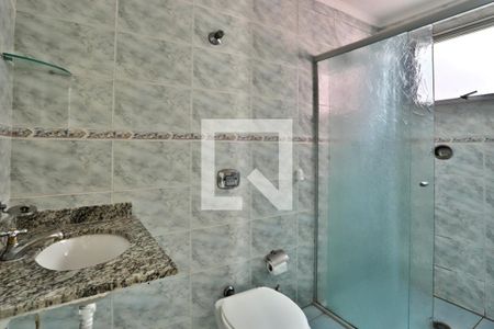 Casa à venda com 180m², 4 quartos e 2 vagas Casa à venda com 180m², 4 quartos e 2 vagasSuíte