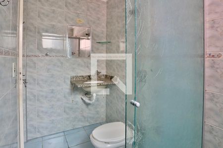 Casa à venda com 180m², 4 quartos e 2 vagas Casa à venda com 180m², 4 quartos e 2 vagasSuíte