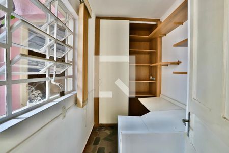 Casa à venda com 180m², 4 quartos e 2 vagas Casa à venda com 180m², 4 quartos e 2 vagasQuarto 3