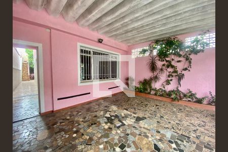 Casa à venda com 180m², 4 quartos e 2 vagas Casa à venda com 180m², 4 quartos e 2 vagasÁrea Externa