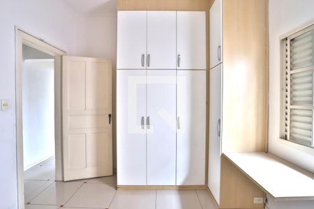 Casa à venda com 180m², 4 quartos e 2 vagas Casa à venda com 180m², 4 quartos e 2 vagasQuarto 1