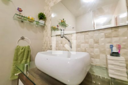 Apartamento à venda com 63m², 2 quartos e 1 vaga Apartamento à venda com 63m², 2 quartos e 1 vagaBanheiro Social