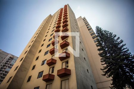 Apartamento à venda com 70m², 2 quartos e 1 vaga Apartamento à venda com 70m², 2 quartos e 1 vagaFachada