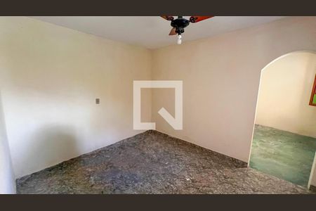 Quarto de casa para alugar com 5 quartos, 360m² em União, Belo Horizonte