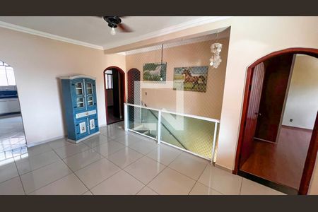 Sala de casa para alugar com 5 quartos, 360m² em União, Belo Horizonte