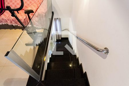 Apartamento à venda com 160m², 3 quartos e 3 vagasEscada