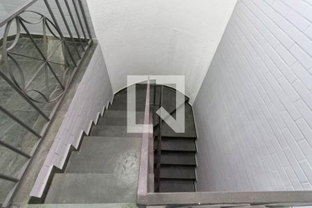 Casa à venda com 314m², 4 quartos e 3 vagasEscada