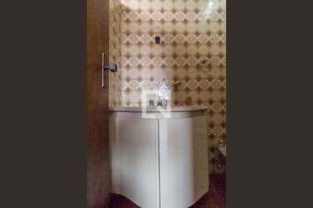 Casa à venda com 314m², 4 quartos e 3 vagasBanheiro da suíte