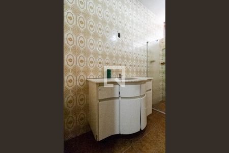 Casa à venda com 314m², 4 quartos e 3 vagasBanheiro social