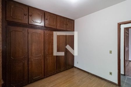 Casa à venda com 314m², 4 quartos e 3 vagasQuarto 1