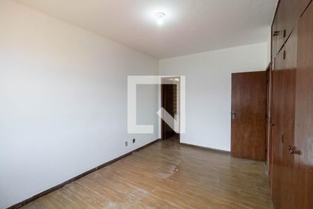 Casa à venda com 314m², 4 quartos e 3 vagasSuíte