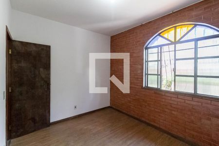 Casa à venda com 314m², 4 quartos e 3 vagasQuarto 2