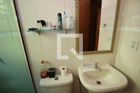 Casa à venda com 191m², 5 quartos e 3 vagasBanheiro 1