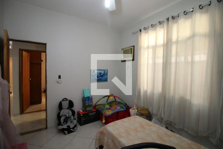 Casa à venda com 191m², 5 quartos e 3 vagasQuarto 2