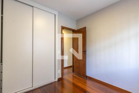 Apartamento à venda com 103m², 3 quartos e 2 vagas Apartamento à venda com 103m², 3 quartos e 2 vagasQuarto 2