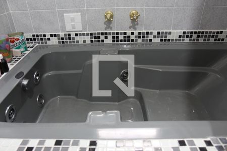 Casa à venda com 137m², 3 quartos e 2 vagasBanheiro 2