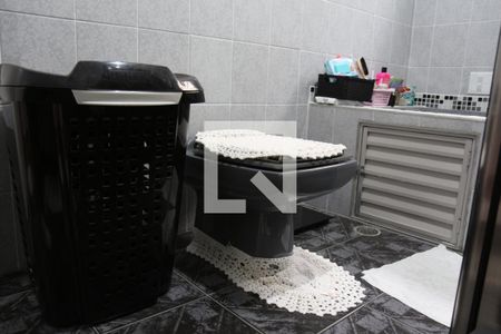 Casa à venda com 137m², 3 quartos e 2 vagasBanheiro 2