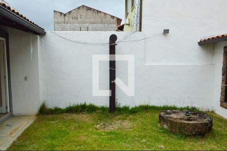 Casa de condomínio à venda com 278m², 5 quartos e 5 vagas Casa de condomínio à venda com 278m², 5 quartos e 5 vagasQuintal