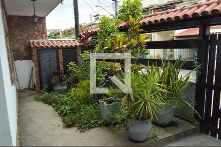 Casa de condomínio à venda com 278m², 5 quartos e 5 vagas Casa de condomínio à venda com 278m², 5 quartos e 5 vagasJardim