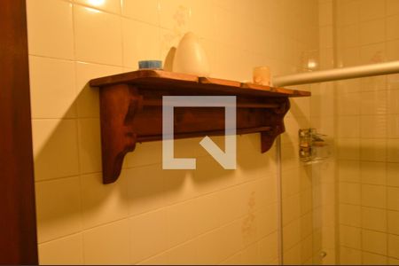 Casa de condomínio à venda com 278m², 5 quartos e 5 vagas Casa de condomínio à venda com 278m², 5 quartos e 5 vagasBanheiro da Suíte