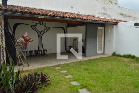 Casa de condomínio à venda com 278m², 5 quartos e 5 vagas Casa de condomínio à venda com 278m², 5 quartos e 5 vagasQuintal