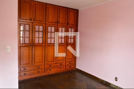 Casa de condomínio à venda com 278m², 5 quartos e 5 vagas Casa de condomínio à venda com 278m², 5 quartos e 5 vagasQuarto 1