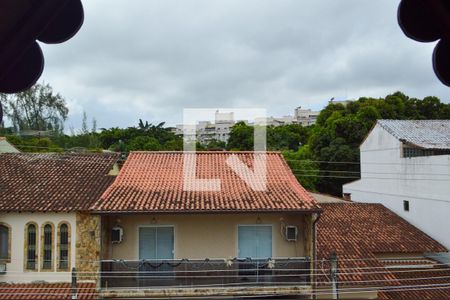 Casa de condomínio à venda com 278m², 5 quartos e 5 vagas Casa de condomínio à venda com 278m², 5 quartos e 5 vagasVista do Quarto 4