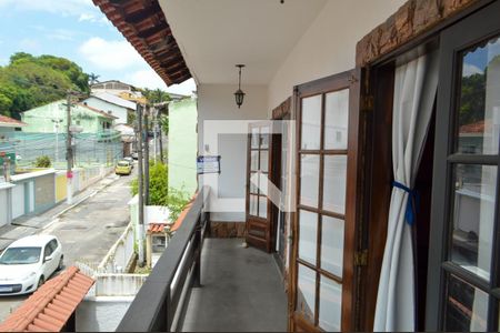 Casa de condomínio à venda com 278m², 5 quartos e 5 vagas Casa de condomínio à venda com 278m², 5 quartos e 5 vagasVaranda