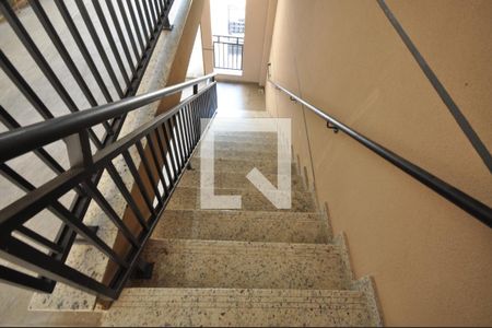 Apartamento à venda com 41m², 2 quartos e sem vagaEscada