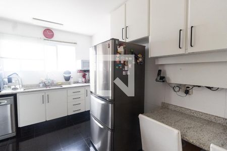 Apartamento à venda com 520m², 4 quartos e 5 vagas Apartamento à venda com 520m², 4 quartos e 5 vagasCozinha