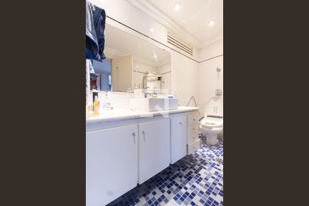 Apartamento à venda com 520m², 4 quartos e 5 vagas Apartamento à venda com 520m², 4 quartos e 5 vagasBanheiro