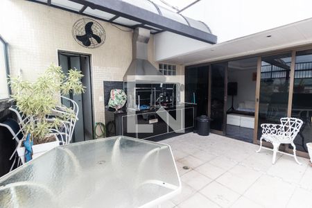 Apartamento à venda com 520m², 4 quartos e 5 vagas Apartamento à venda com 520m², 4 quartos e 5 vagasChurrasqueira