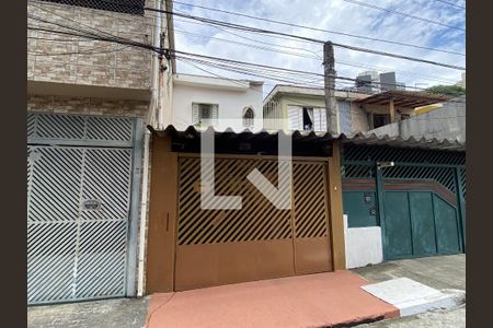 Casa à venda com 140m², 3 quartos e 3 vagas Casa à venda com 140m², 3 quartos e 3 vagasFachada