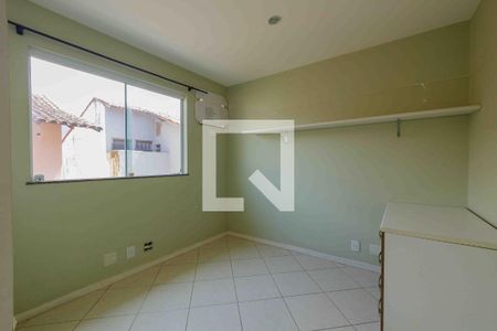 Casa de condomínio à venda com 185m², 4 quartos e 2 vagasQuarto 1