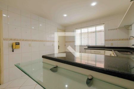 Casa de condomínio à venda com 185m², 4 quartos e 2 vagasCozinha