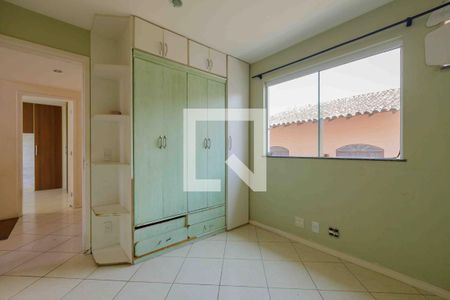 Casa de condomínio à venda com 185m², 4 quartos e 2 vagasQuarto 1