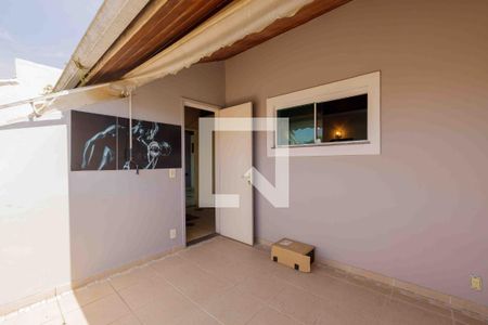 Casa de condomínio à venda com 185m², 4 quartos e 2 vagasVaranda do Terceiro Andar