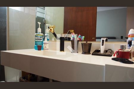 Apartamento à venda com 160m², 4 quartos e 1 vagaBanheiro 2