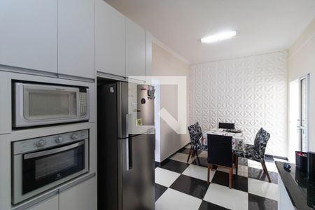 Casa à venda com 90m², 2 quartos e 2 vagas Casa à venda com 90m², 2 quartos e 2 vagasCozinha