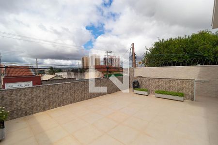 Casa à venda com 90m², 2 quartos e 2 vagas Casa à venda com 90m², 2 quartos e 2 vagasVaranda