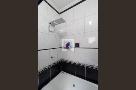 Casa à venda com 90m², 2 quartos e 2 vagas Casa à venda com 90m², 2 quartos e 2 vagasBanheiro da Suíte